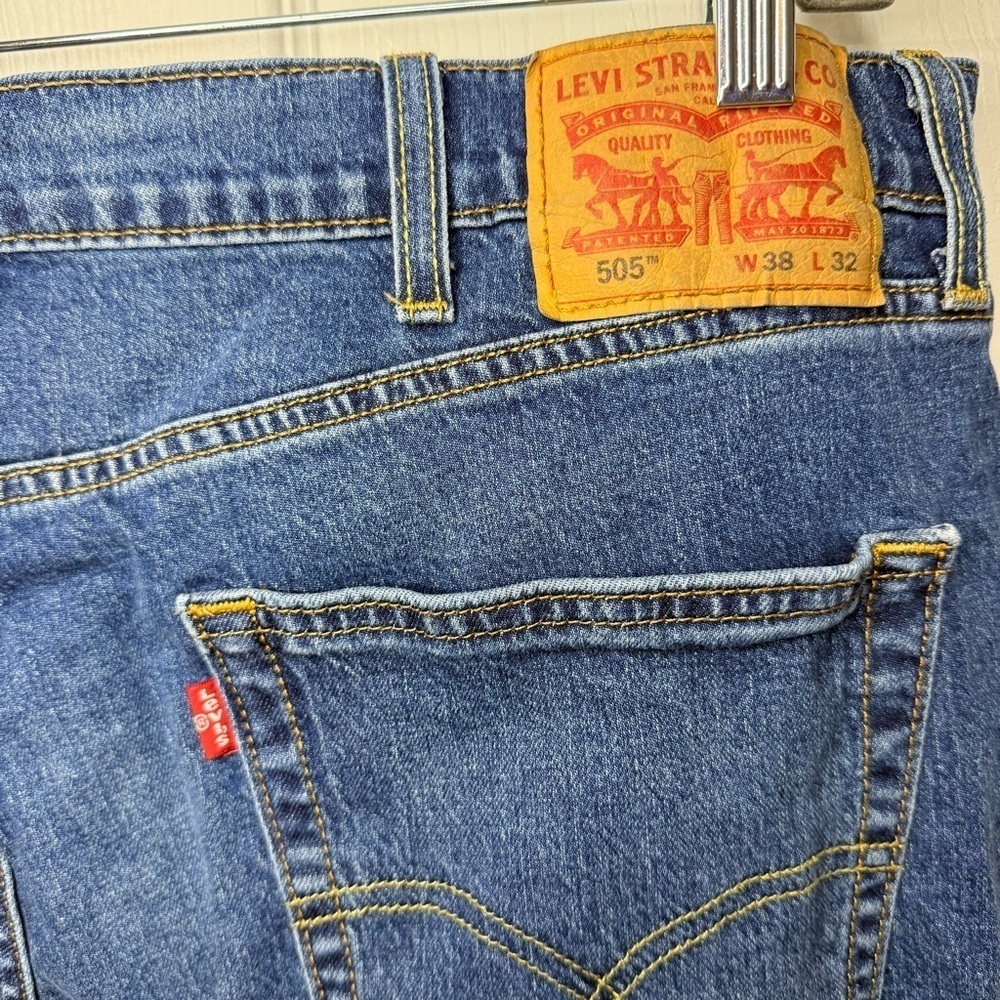 Levi’s 505 Men's Blue Denim Jeans Size 38 Waist 32 Length GUC - Picture 3 of 6
